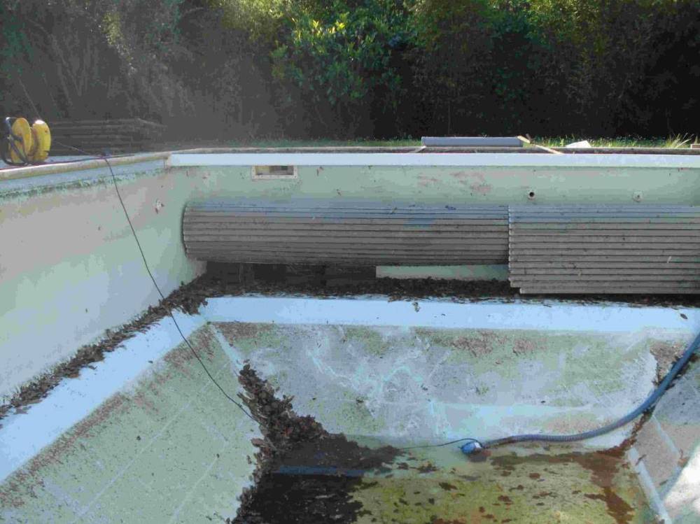 Réalisation d'un entretien de piscine